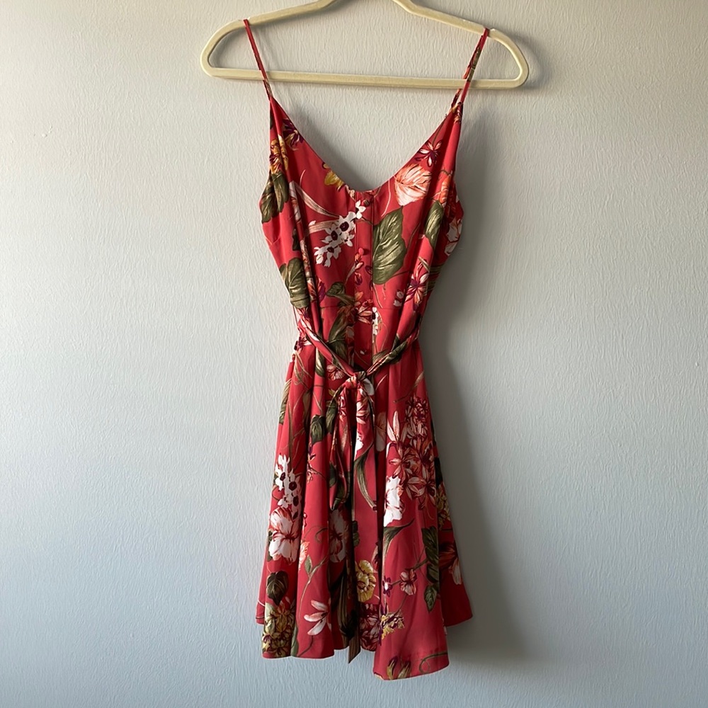 Lulu’s Floral Coral Tie-Waist Dress Size S